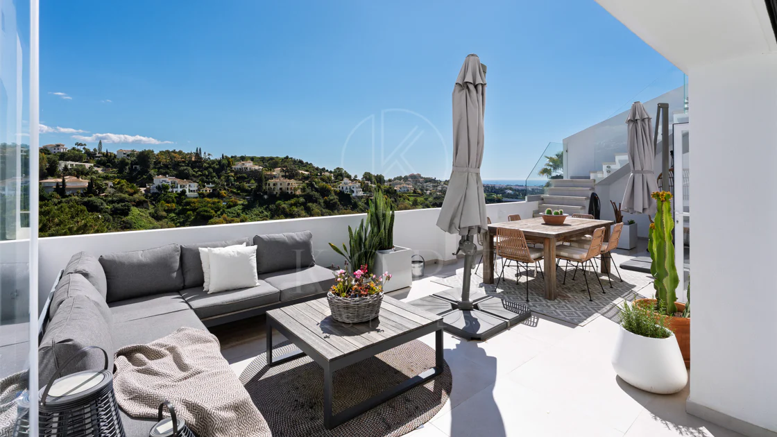 Penthouse for sale in La Quinta, Benahavis