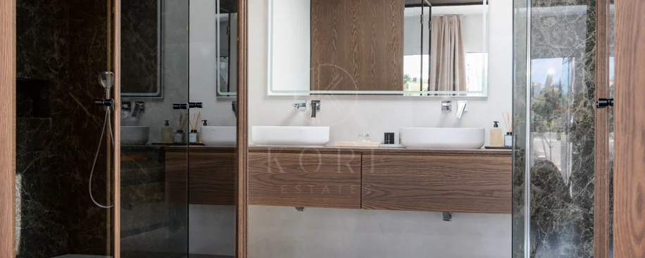 Penthouse for sale in La Quinta, Benahavis