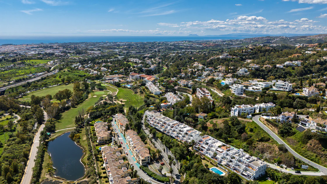 Penthouse for sale in La Quinta, Benahavis