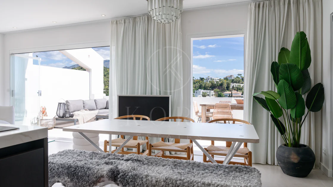 Penthouse for sale in La Quinta, Benahavis