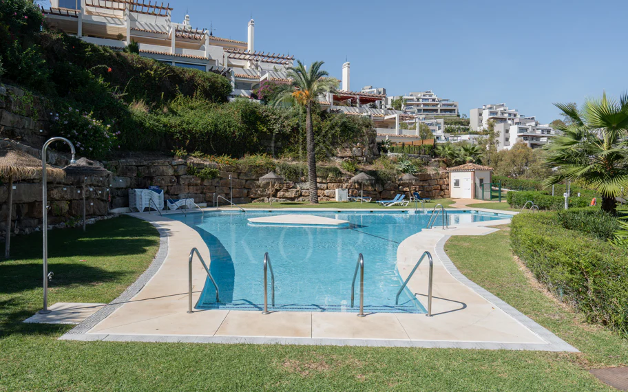 Palacetes 7 - Beautifully renovated three-bedroom apartment in La Cerquilla with Sea views.