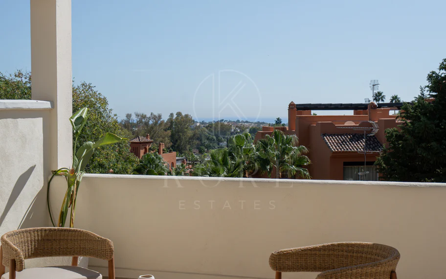 Palacetes 7 - Beautifully renovated three-bedroom apartment in La Cerquilla with Sea views.