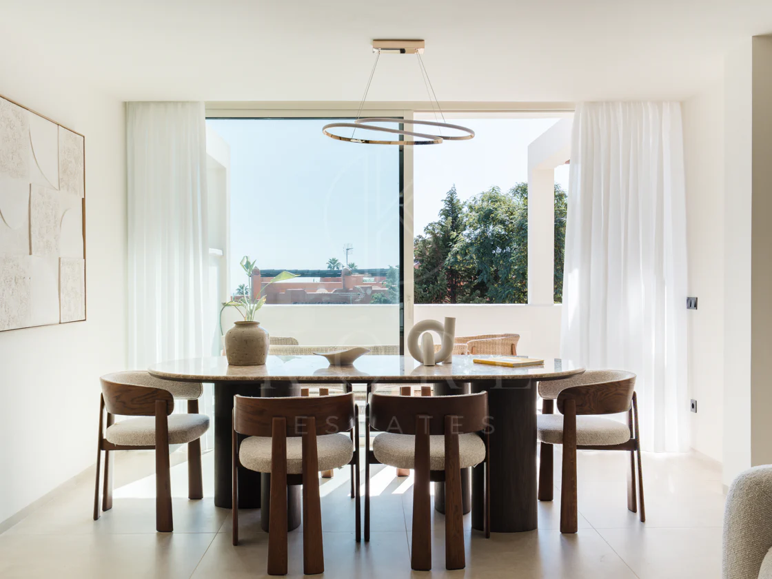 Palacetes 7 - Beautifully renovated three-bedroom apartment in La Cerquilla with Sea views.
