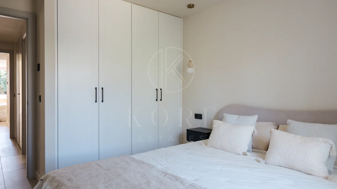 Palacetes 7 - Beautifully renovated three-bedroom apartment in La Cerquilla with Sea views.