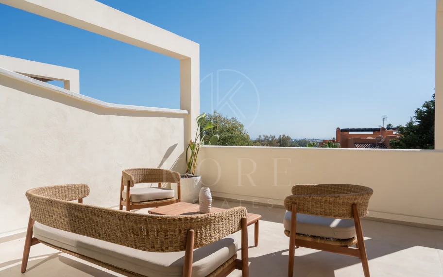 Palacetes 7 - Beautifully renovated three-bedroom apartment in La Cerquilla with Sea views.