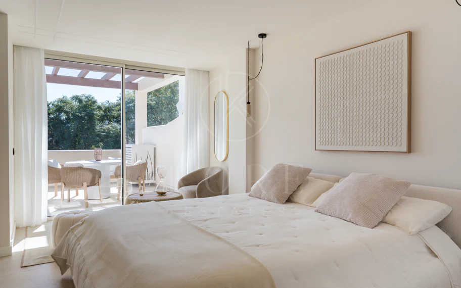 Palacetes 7 - Beautifully renovated three-bedroom apartment in La Cerquilla with Sea views.