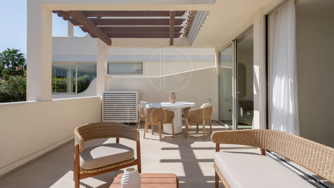 Palacetes 7 - Beautifully renovated three-bedroom apartment in La Cerquilla with Sea views.