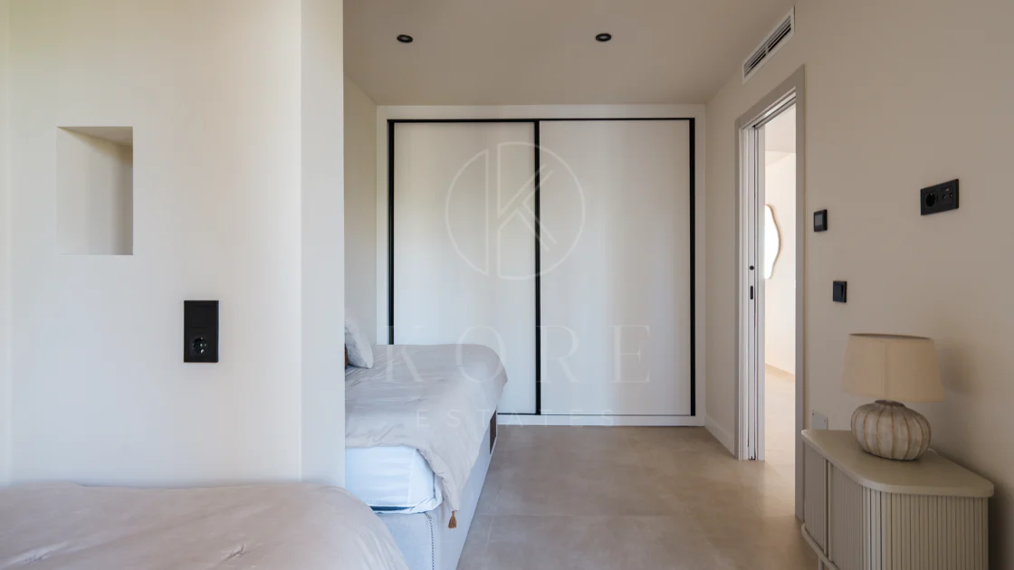 Palacetes 7 - Beautifully renovated three-bedroom apartment in La Cerquilla with Sea views.