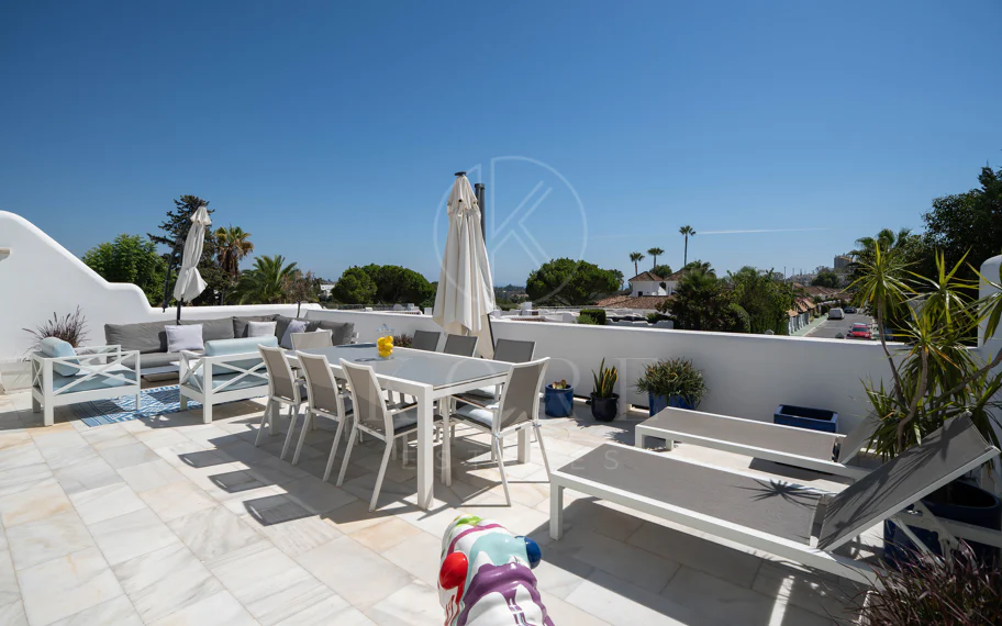 Aloha 3 - Corner Townhouse with Sea Views in an Exclusive Frontline Golf Complex, Nueva Andalucía
