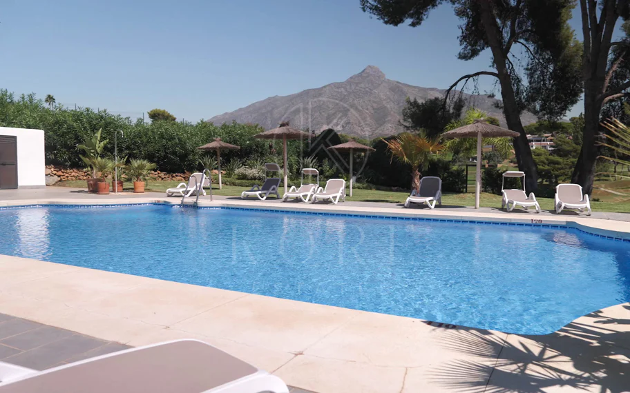 Aloha 3 - Corner Townhouse with Sea Views in an Exclusive Frontline Golf Complex, Nueva Andalucía