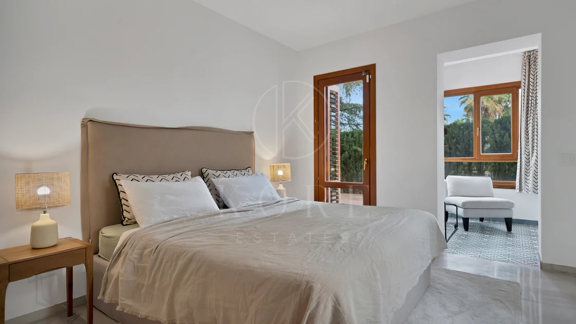 Bonito apartamento de dos dormitorios situado en el prestigioso Alcores del Golf la comunidad en Nueva Andalucía