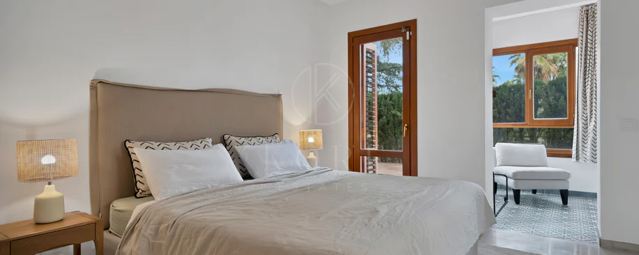 Bonito apartamento de dos dormitorios situado en el prestigioso Alcores del Golf la comunidad en Nueva Andalucía