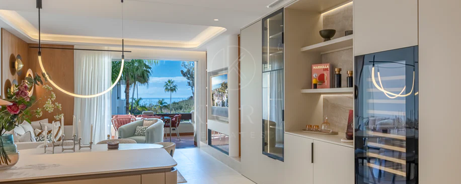 Apartamento moderno en primera línea de playa en Bahía del Velerín