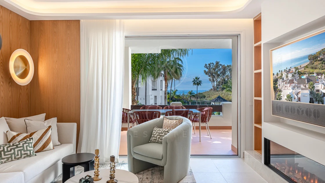 Apartamento moderno en primera línea de playa en Bahía del Velerín