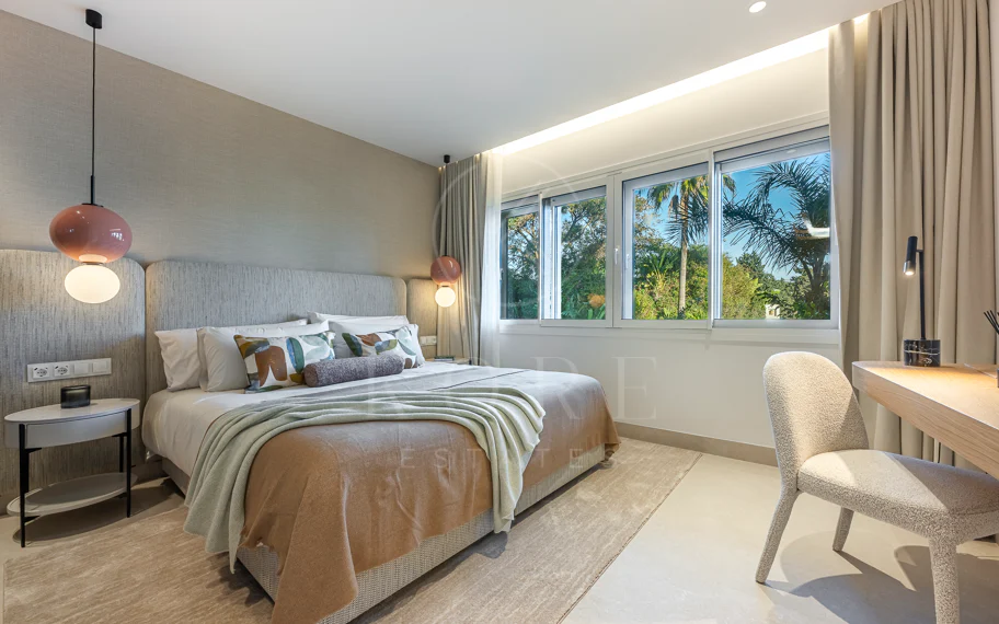 Apartamento moderno en primera línea de playa en Bahía del Velerín