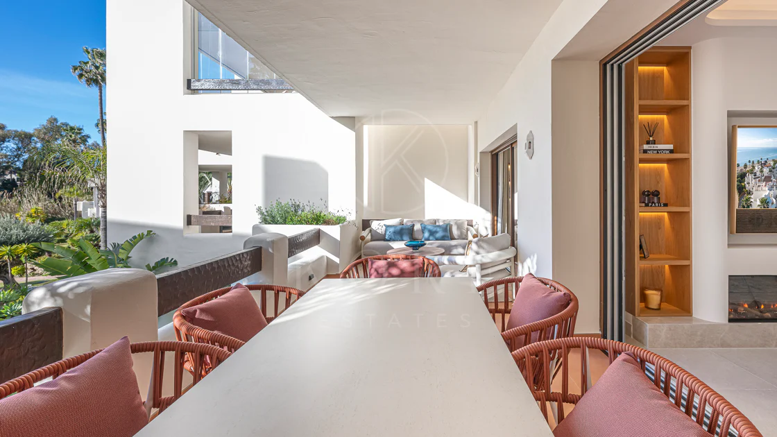 Apartamento moderno en primera línea de playa en Bahía del Velerín