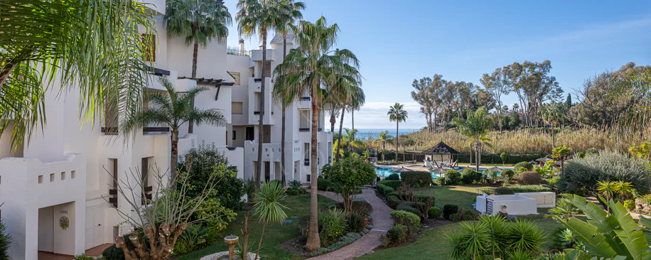 Apartamento moderno en primera línea de playa en Bahía del Velerín