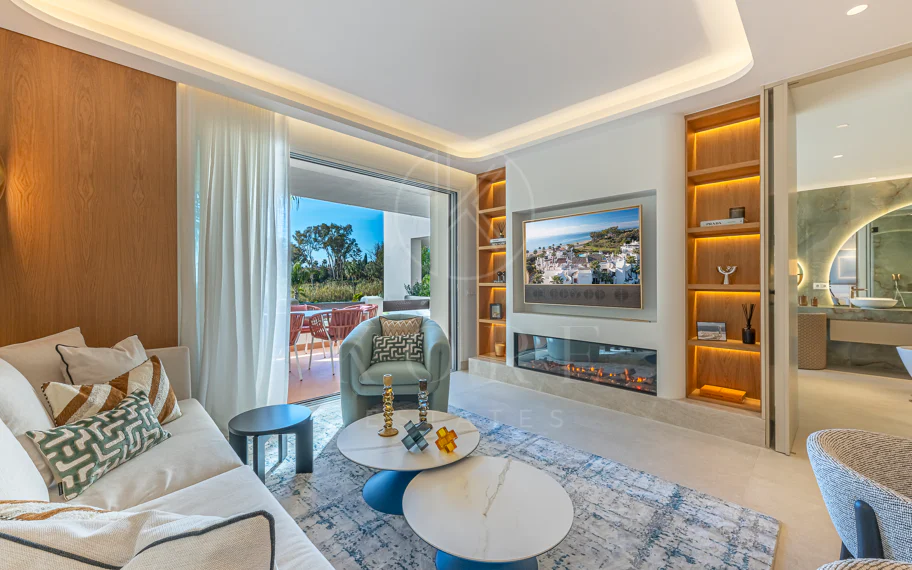 Apartamento moderno en primera línea de playa en Bahía del Velerín
