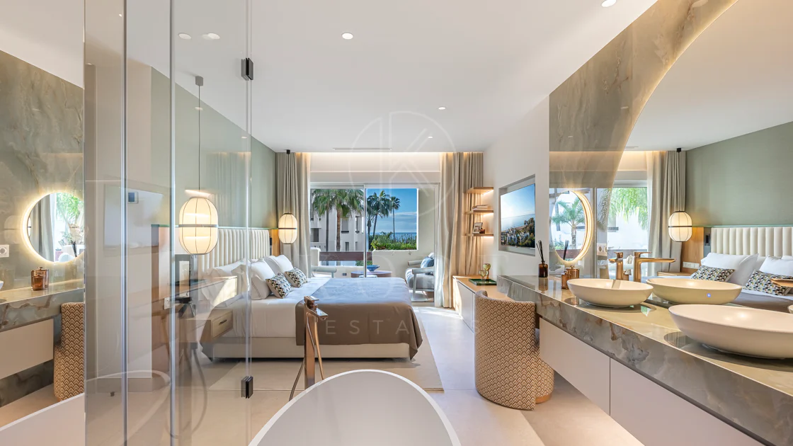 Apartamento moderno en primera línea de playa en Bahía del Velerín