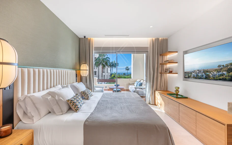 Apartamento moderno en primera línea de playa en Bahía del Velerín