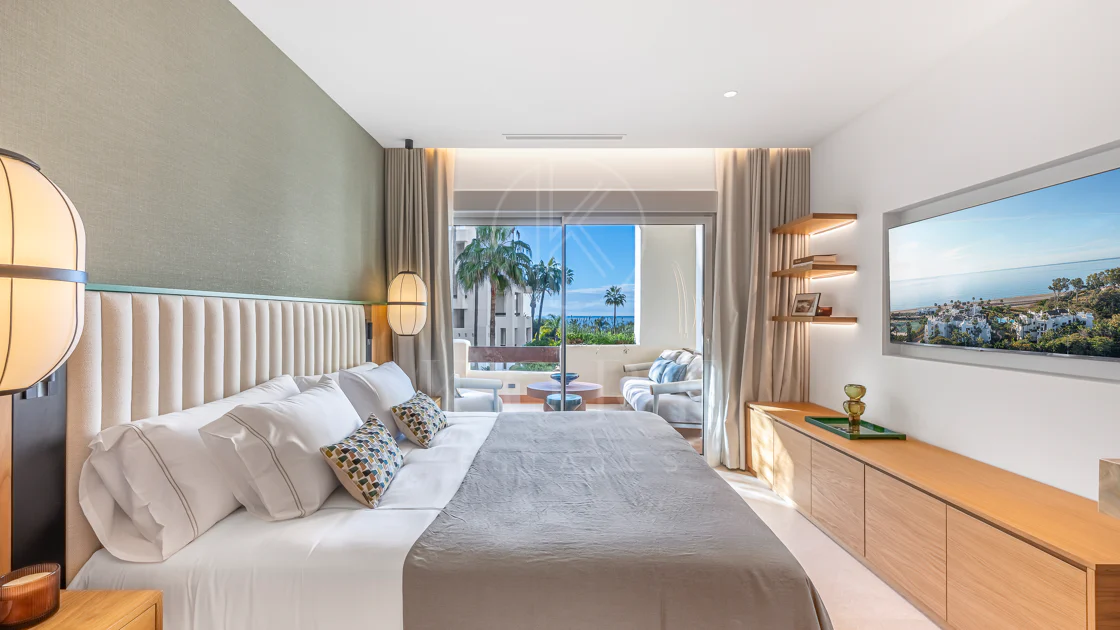 Apartamento moderno en primera línea de playa en Bahía del Velerín