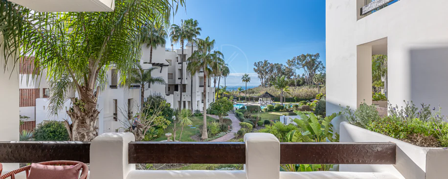 Apartamento moderno en primera línea de playa en Bahía del Velerín