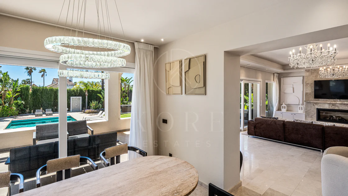 Lujosa villa de seis dormitorios en el prestigioso valle del golf de Nueva Andalucía