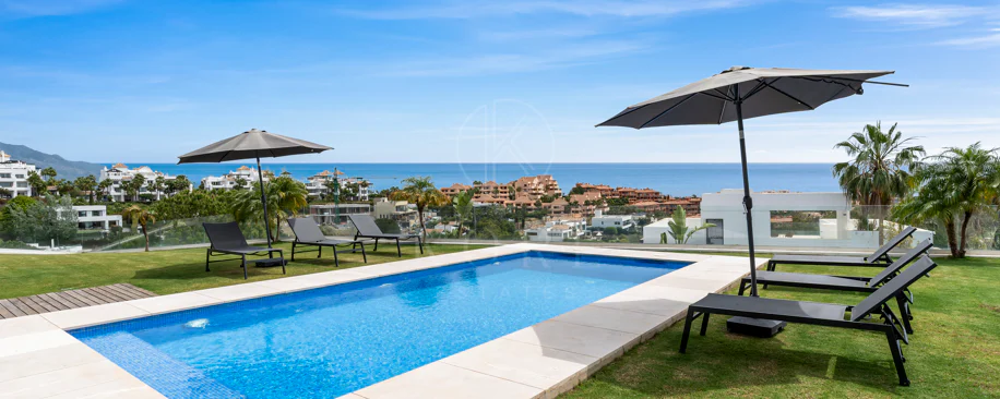 Villa en venta en La Alqueria, Benahavis