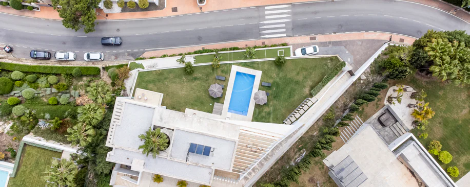 Villa en venta en La Alqueria, Benahavis