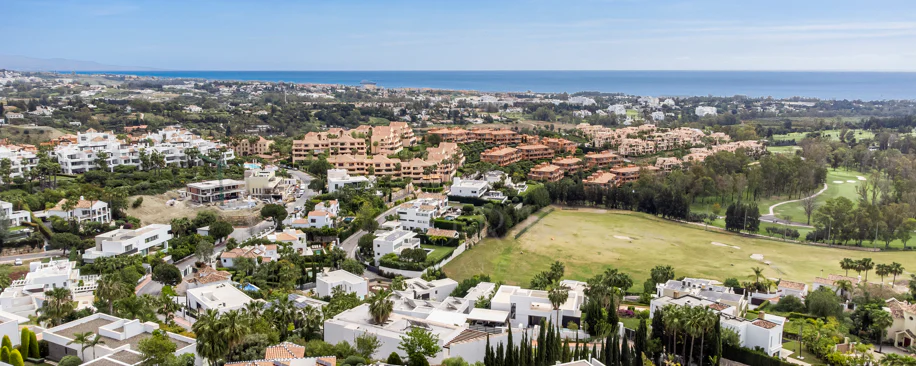 Villa en venta en La Alqueria, Benahavis
