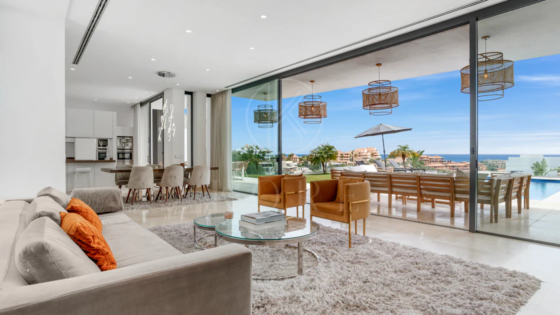 Villa en venta en La Alqueria, Benahavis