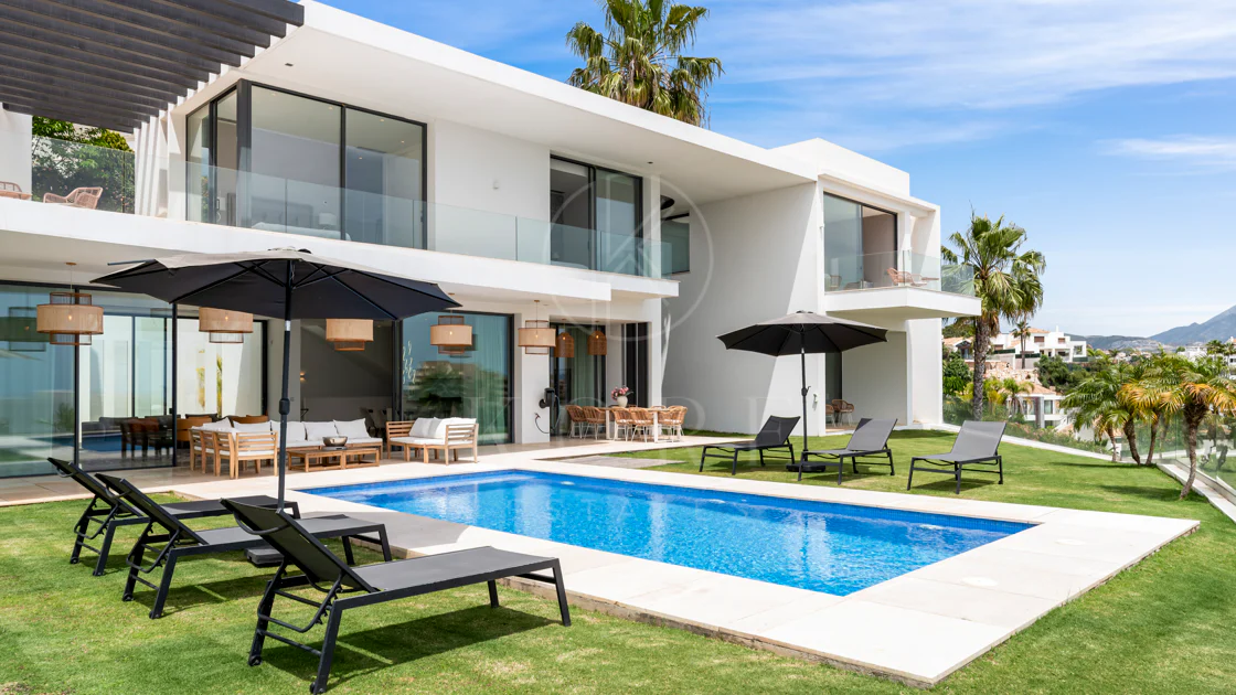 Villa en venta en La Alqueria, Benahavis