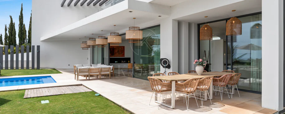 Villa en venta en La Alqueria, Benahavis