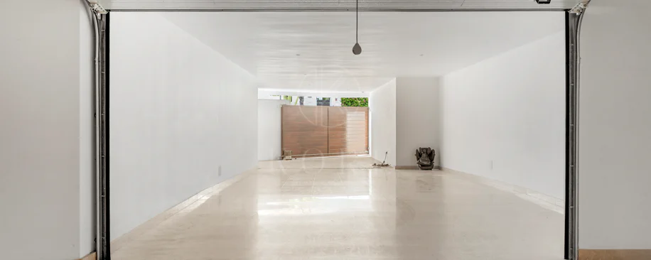 Villa en venta en La Alqueria, Benahavis
