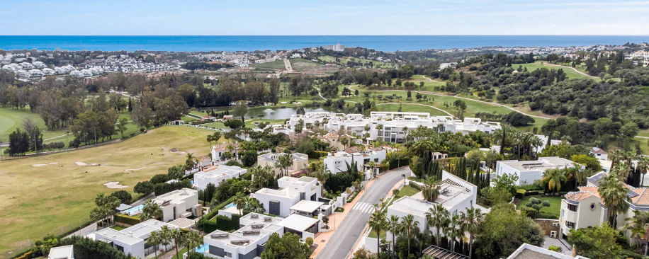 Villa en venta en La Alqueria, Benahavis