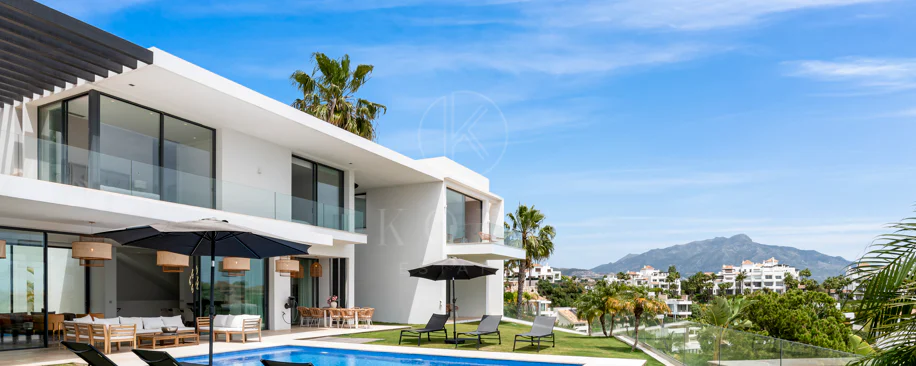 Villa en venta en La Alqueria, Benahavis