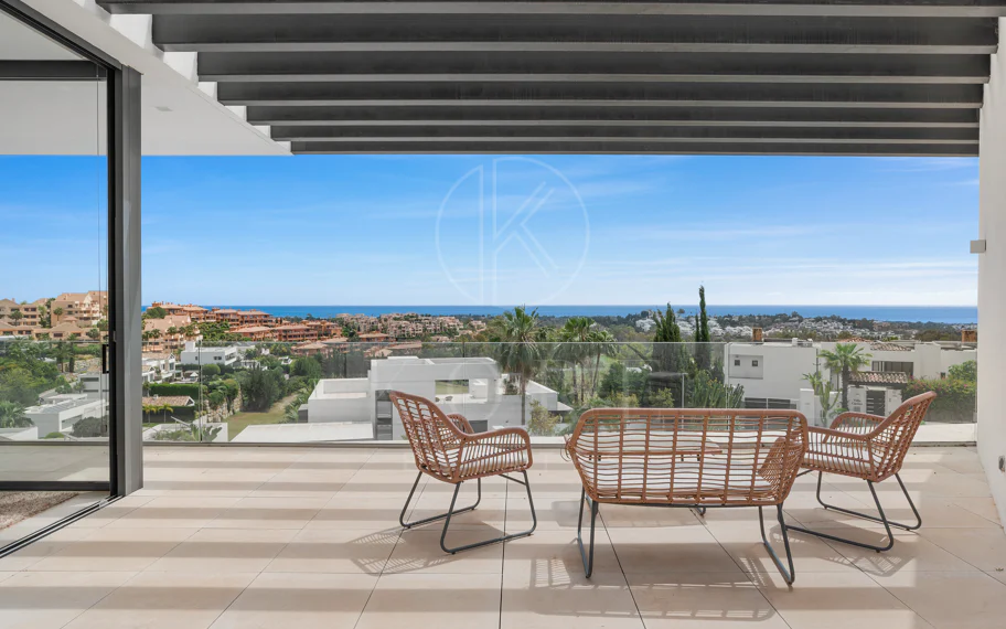 Villa en venta en La Alqueria, Benahavis