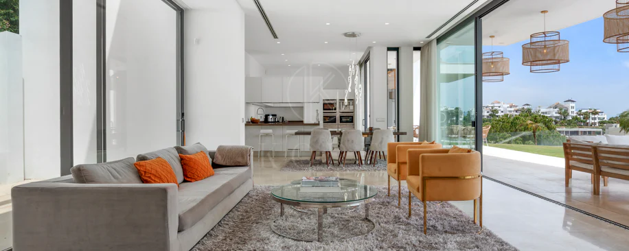Villa en venta en La Alqueria, Benahavis