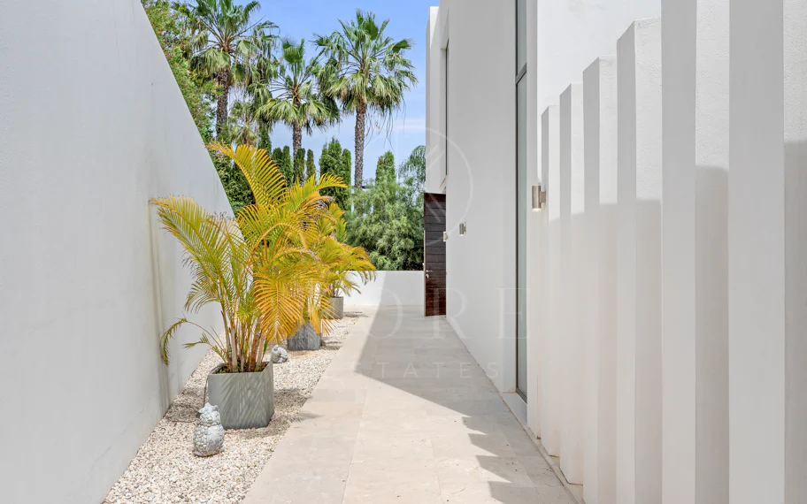 Villa en venta en La Alqueria, Benahavis