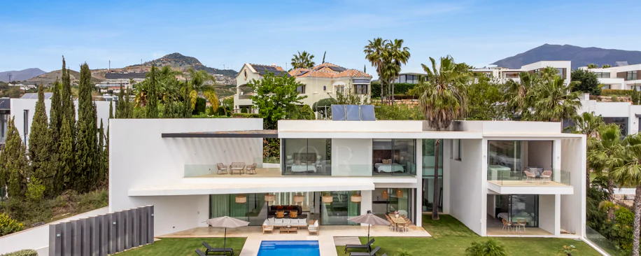 Villa en venta en La Alqueria, Benahavis