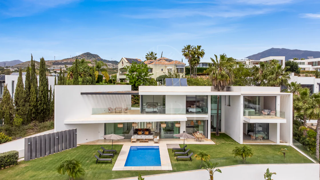 Villa en venta en La Alqueria, Benahavis
