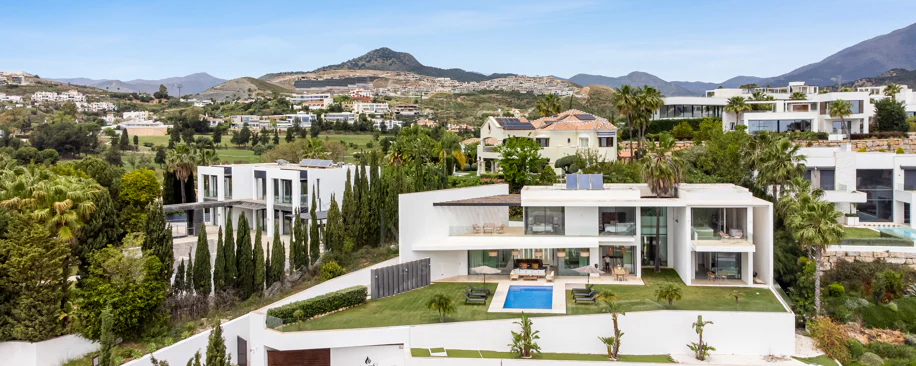 Villa en venta en La Alqueria, Benahavis