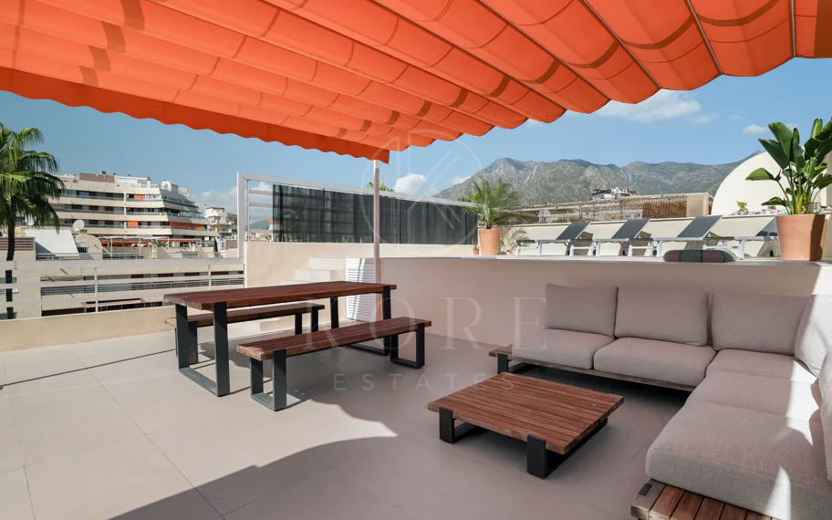 Marbella Penthouse - Private Rooftop Pool & La Concha Views