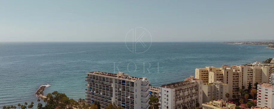 Marbella Penthouse - Private Rooftop Pool & La Concha Views