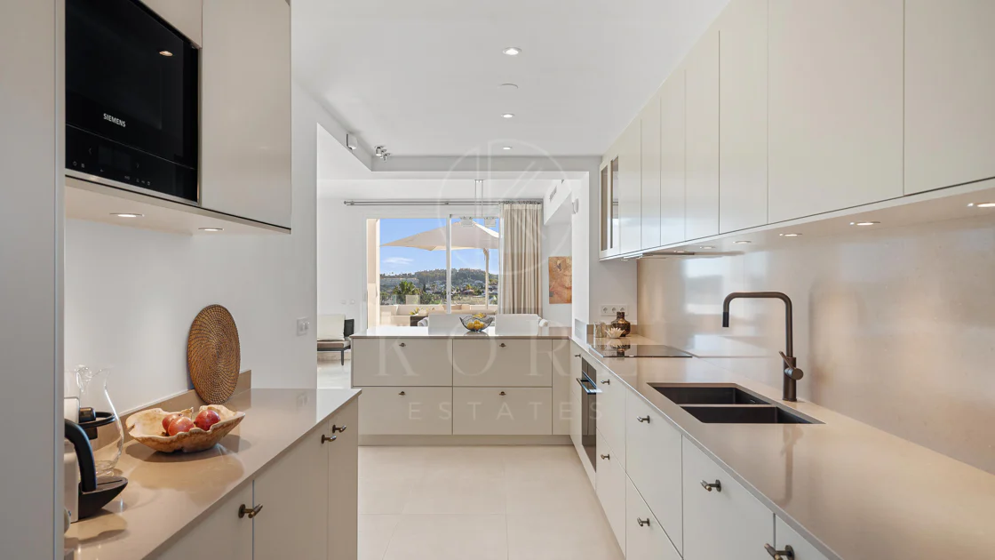Elegant duplex penthouse in Aloha, Marbella with 3 bedrooms
