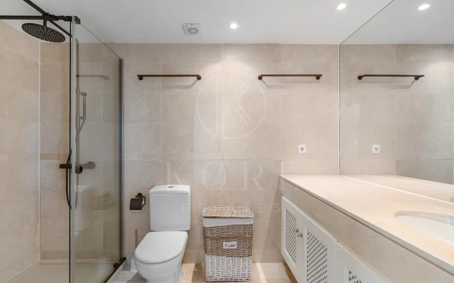 Elegant duplex penthouse in Aloha, Marbella with 3 bedrooms
