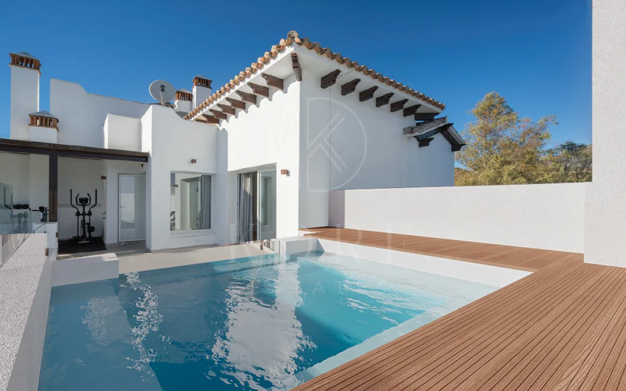 Elegant duplex penthouse in Aloha, Marbella with 3 bedrooms
