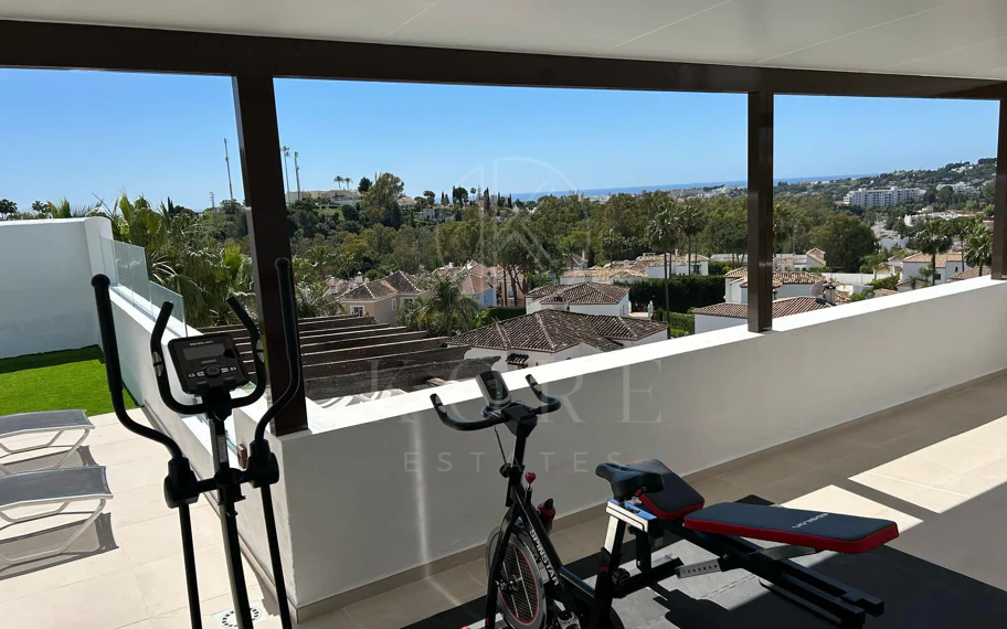 Elegant duplex penthouse in Aloha, Marbella with 3 bedrooms