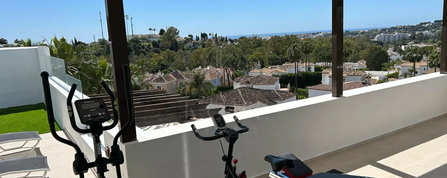 Elegant duplex penthouse in Aloha, Marbella with 3 bedrooms