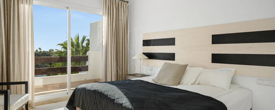 Elegant duplex penthouse in Aloha, Marbella with 3 bedrooms